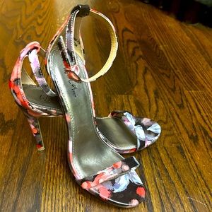 Worn once! Wild Pair 4” sexy heels in fun floral print. Excellent condition. 7.5